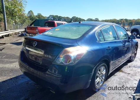 2011 Nissan Altima 2.5 S z USA, uszkodzony, nr VIN 1N4AL2AP4BC120880